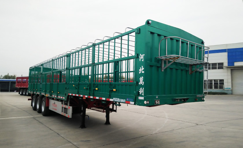 倉(cāng)柵式運(yùn)輸半掛車(chē)